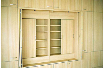 Lehrmittelschrank